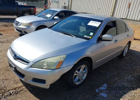 2006 Honda Accord 2.4 Se z USA, uszkodzony, nr VIN 1HGCM56336A144520